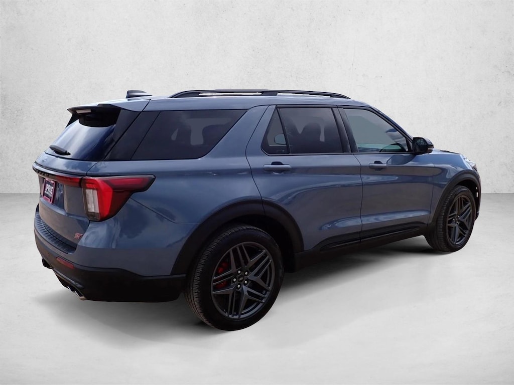 Used 2025 Ford Explorer ST SUV