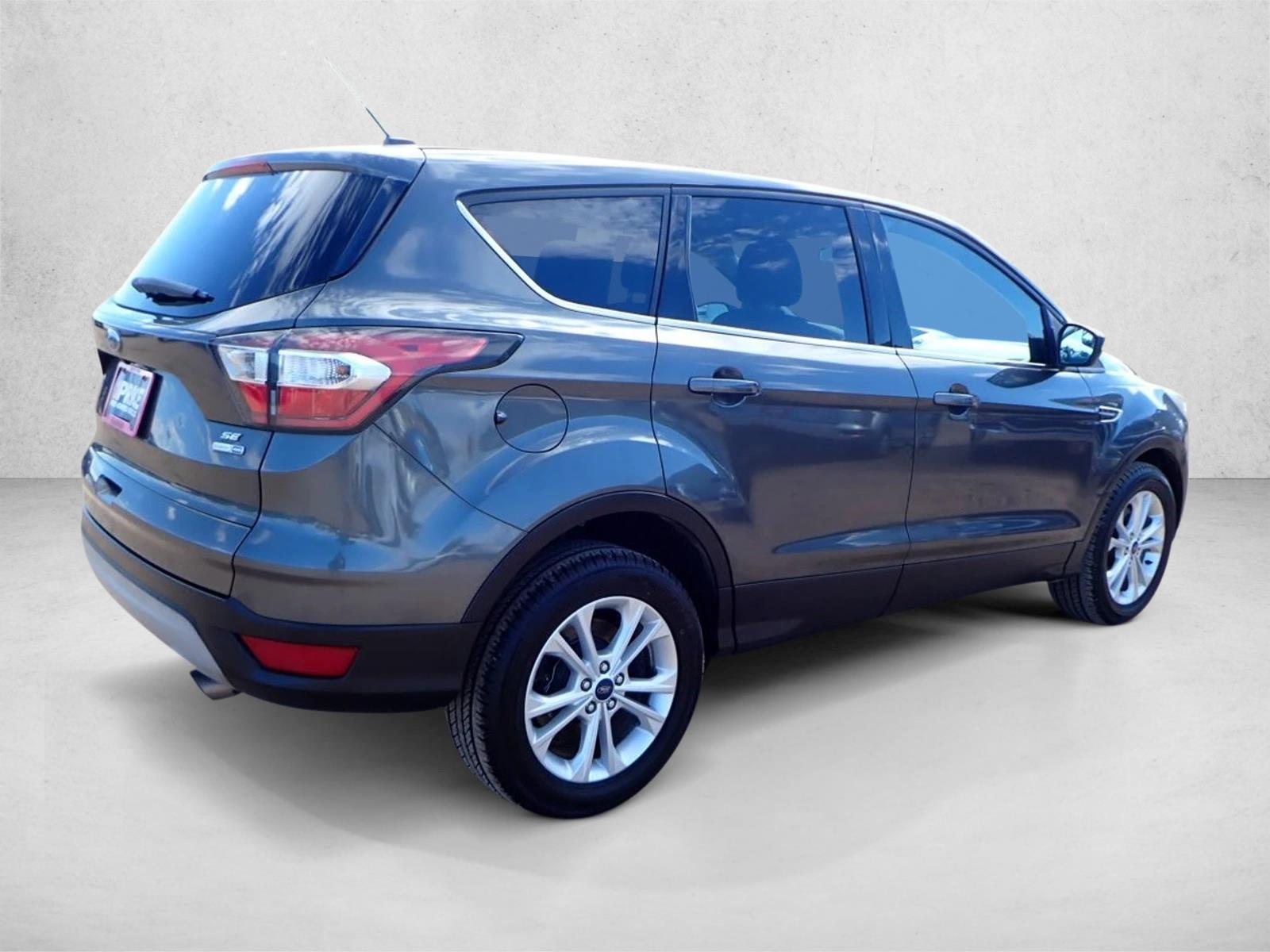 2017 Ford Escape SE photo 4
