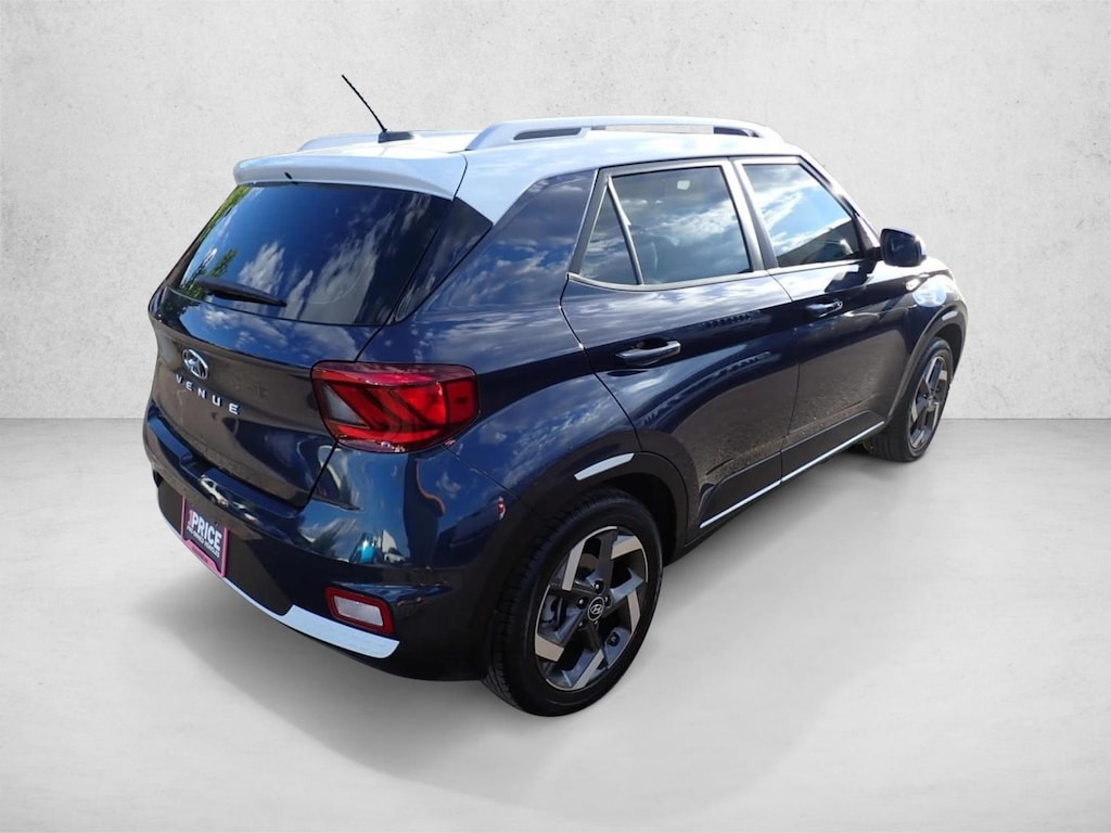 Used 2026 Hyundai Venue SEL SUV