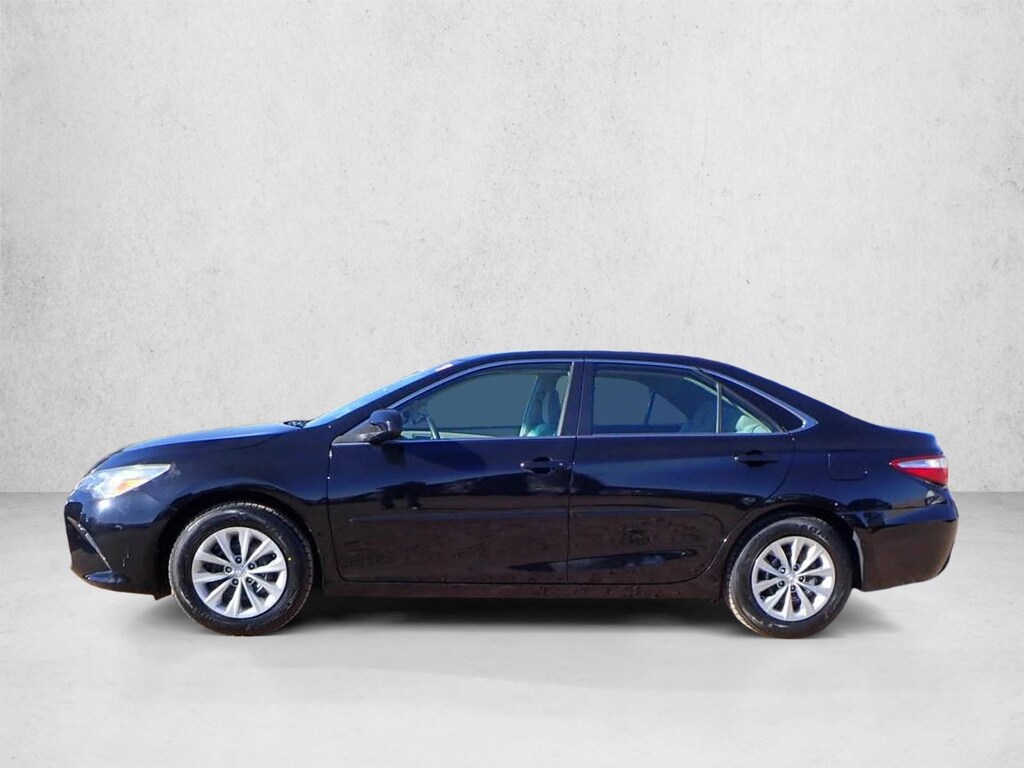 Used 2017 Toyota Camry LE Sedan