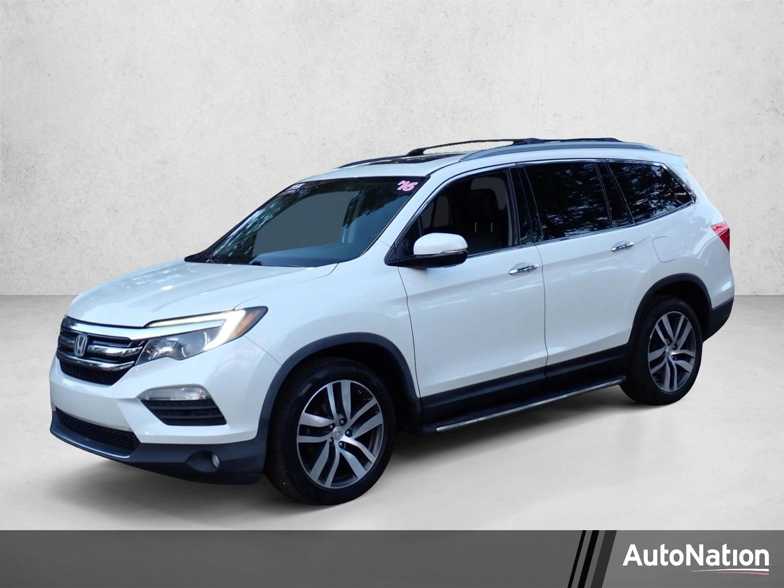 2016 Honda Pilot 4WD Elite's photo