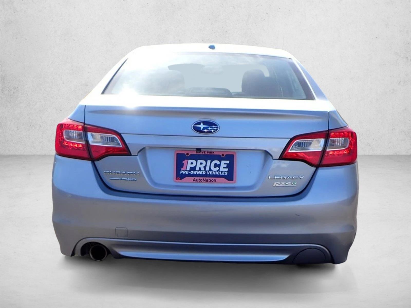 2015 Subaru Legacy 2.5i Limited photo 3