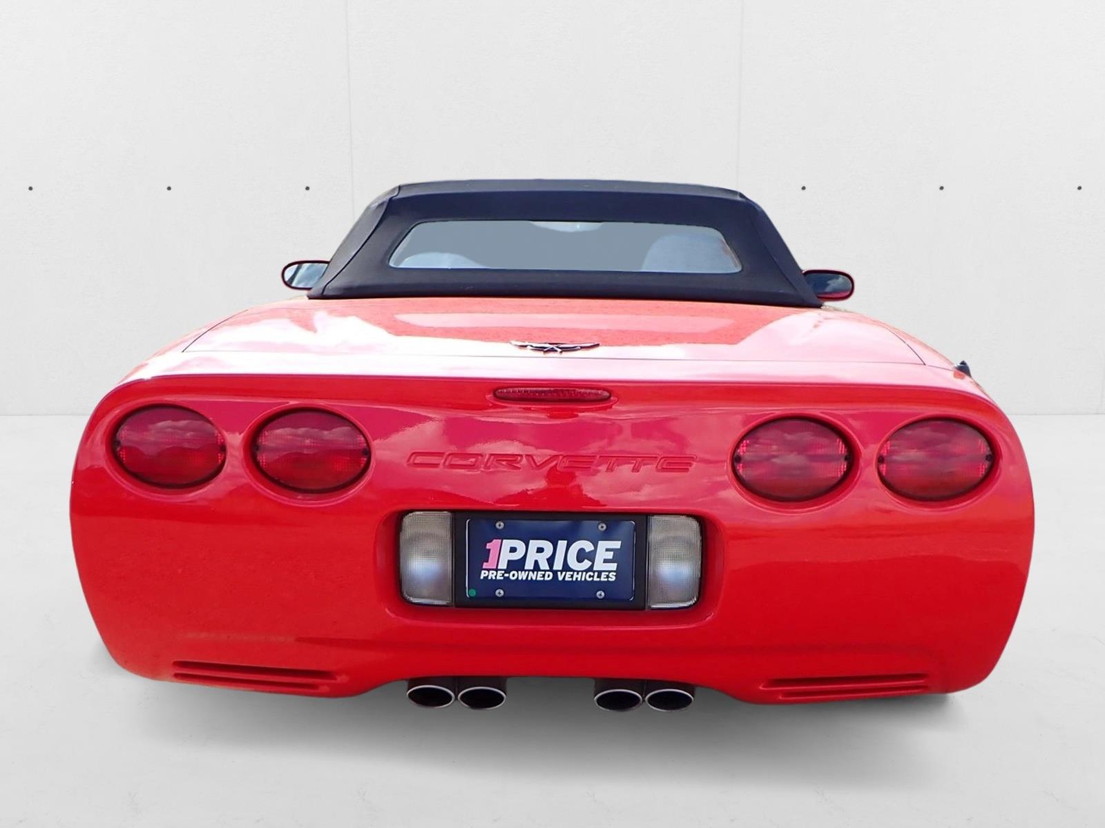 2004 Chevrolet Corvette photo 3