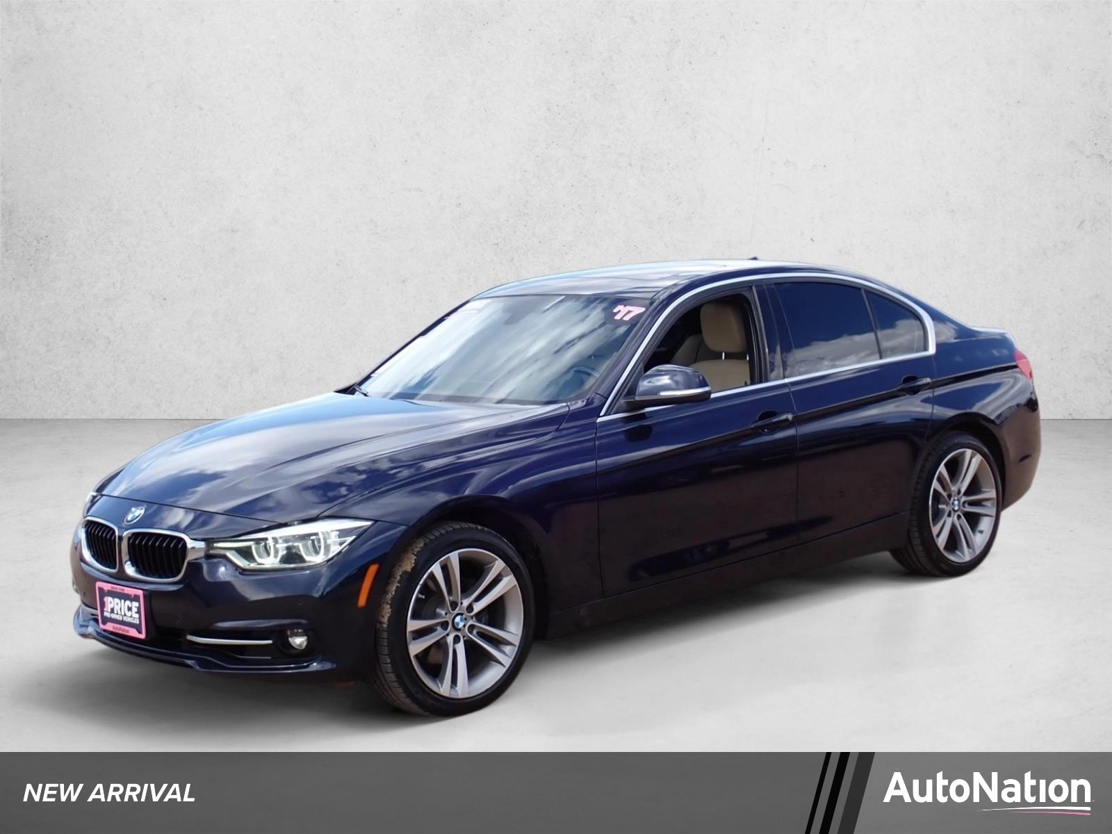 2017 BMW 3 Series 330i xDrive Sedan's photo