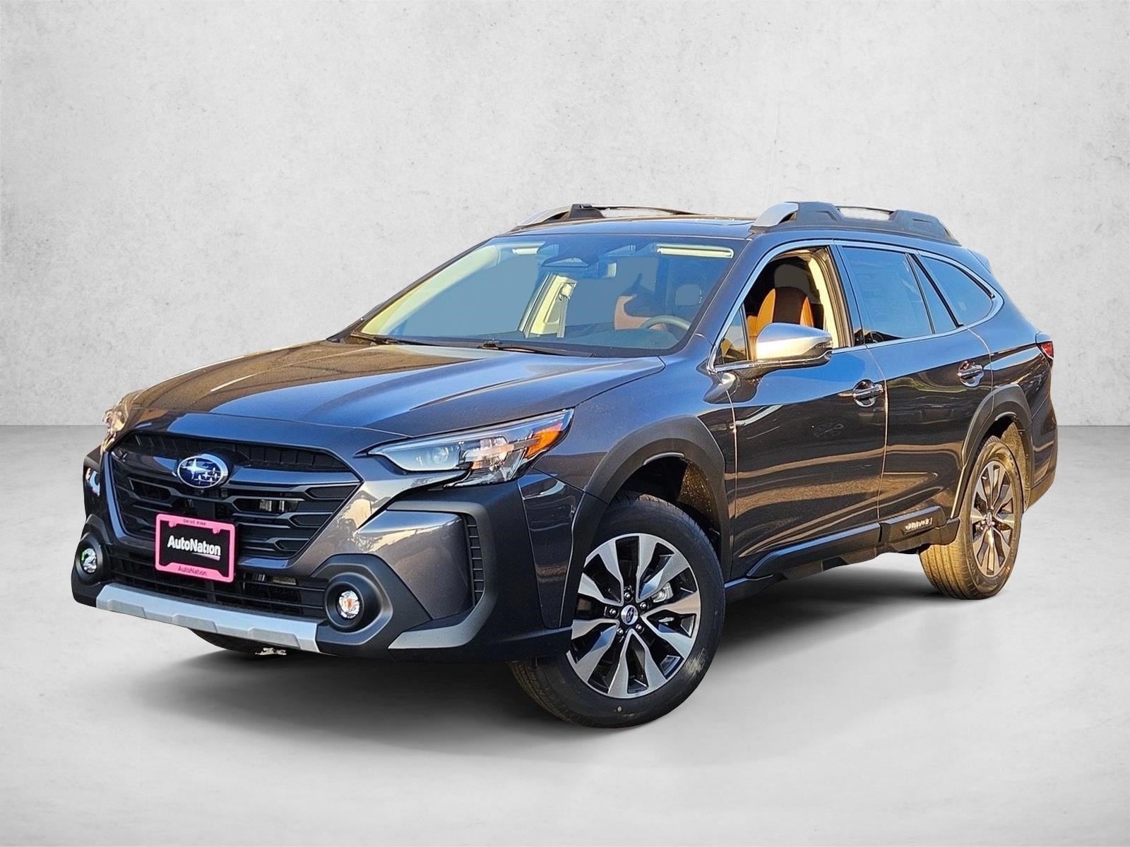 2025 Subaru Outback Touring's photo