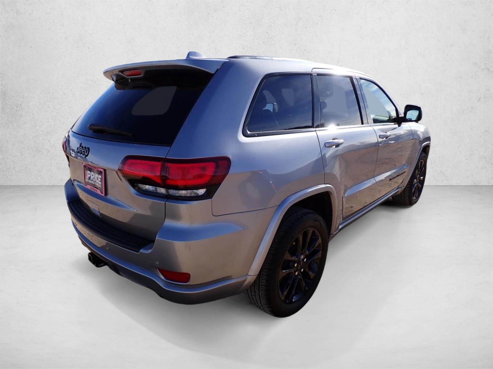 2020 Jeep Grand Cherokee Altitude photo 3