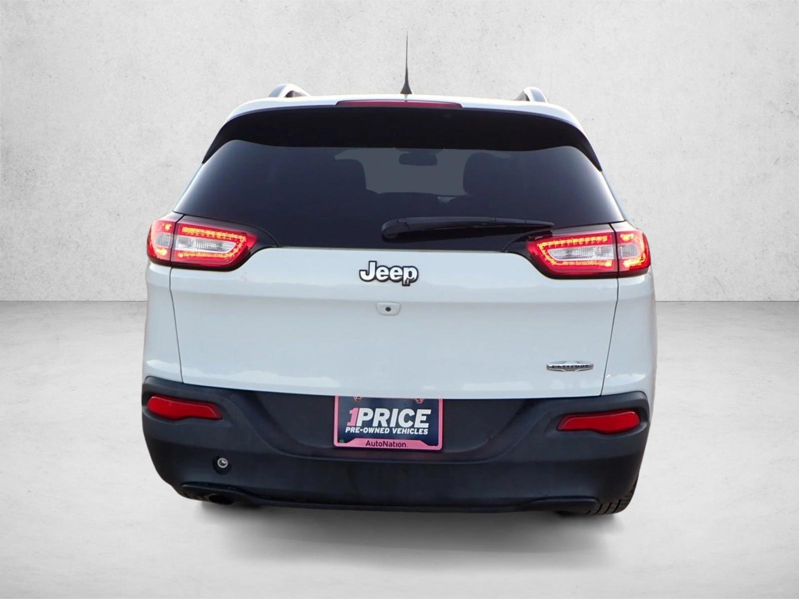 2018 Jeep Cherokee Latitude photo 3