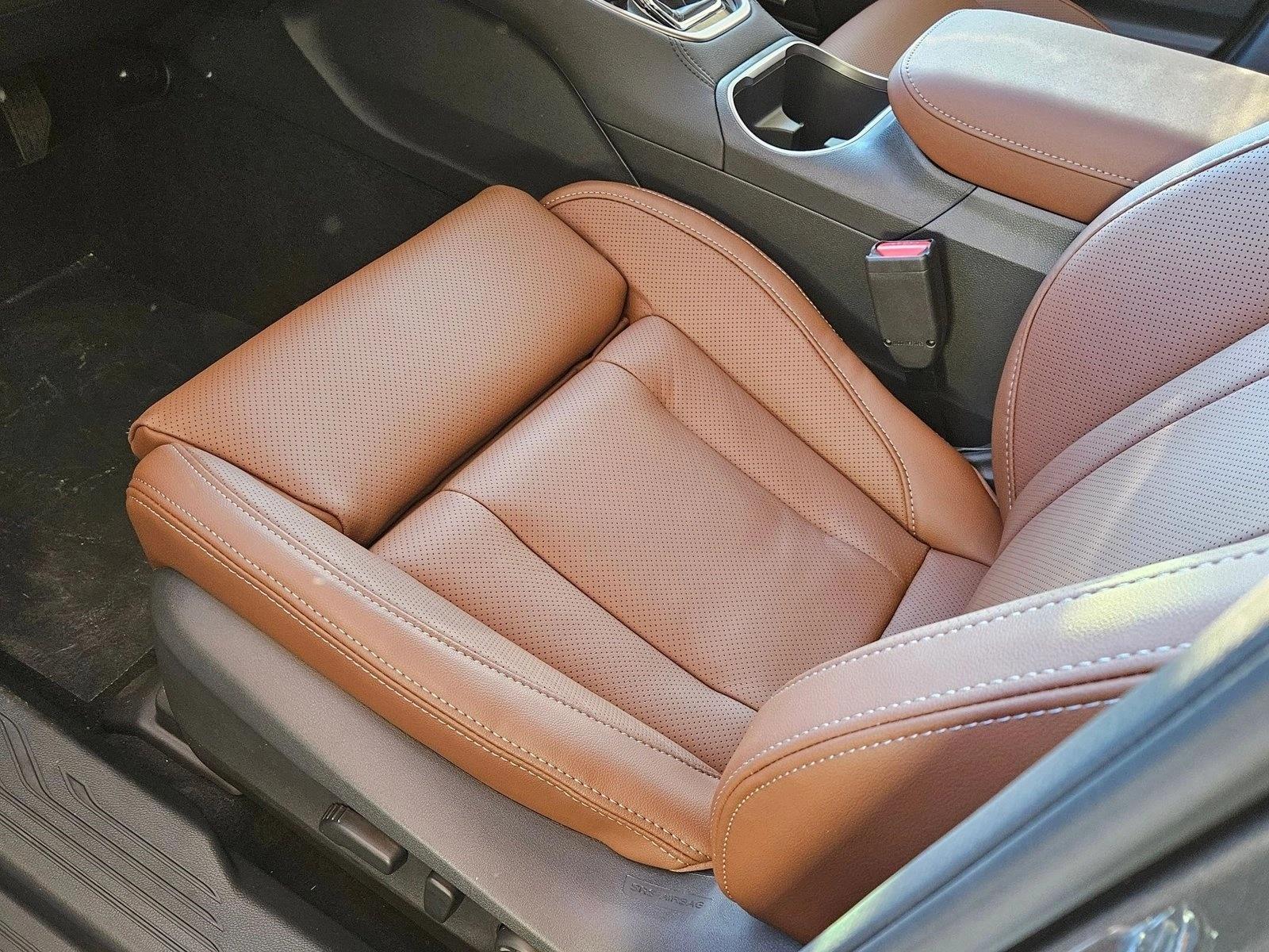 2025 Subaru Outback Touring photo 4