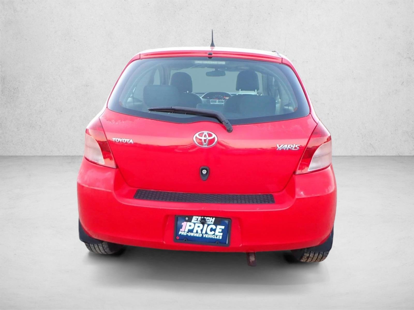 2008 Toyota Yaris S photo 2