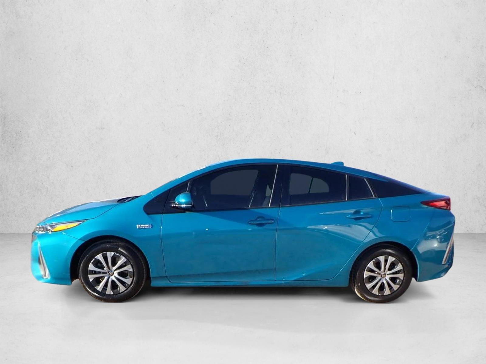 2020 Toyota Prius Prime LE photo 2