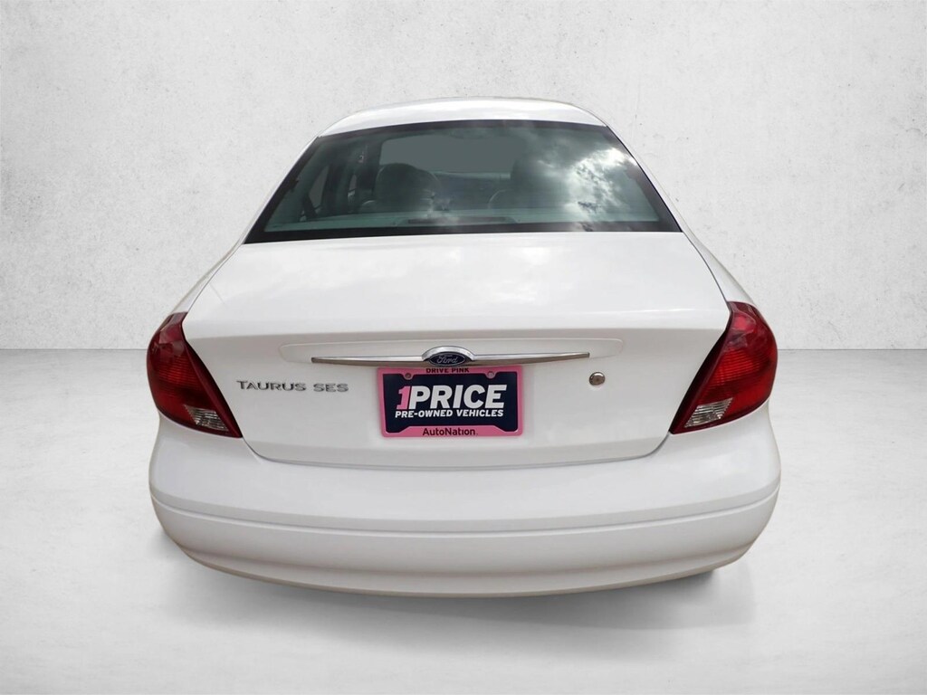 Used 2002 Ford Taurus SES Standard Sedan