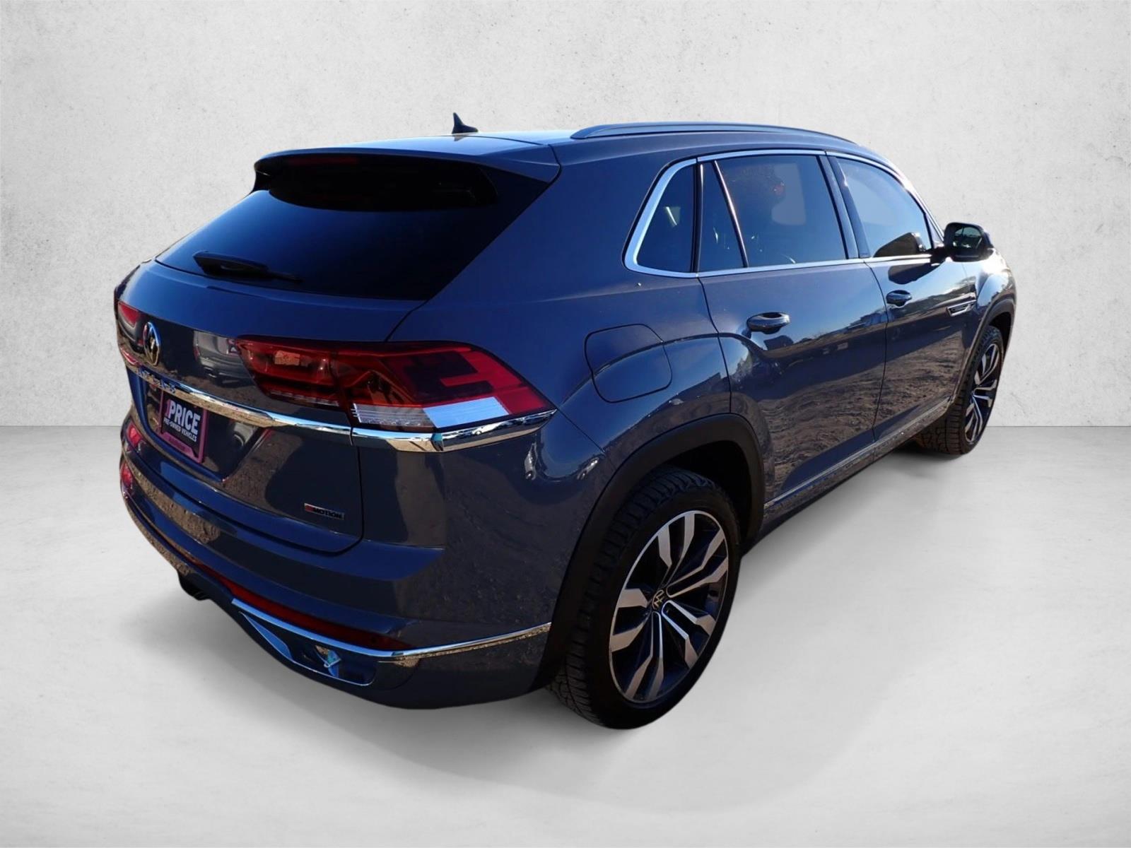 2022 Volkswagen Atlas Cross Sport V6 SEL Premium R-Line photo 4