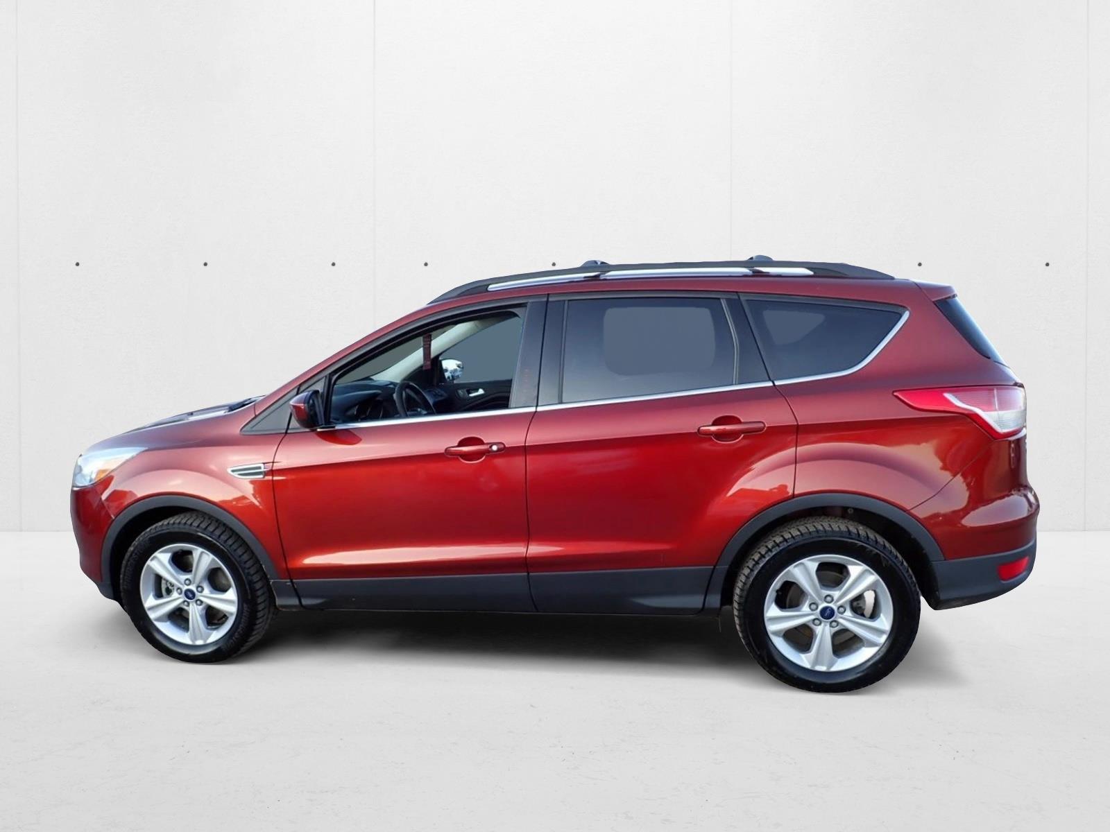 2015 Ford Escape SE photo 2