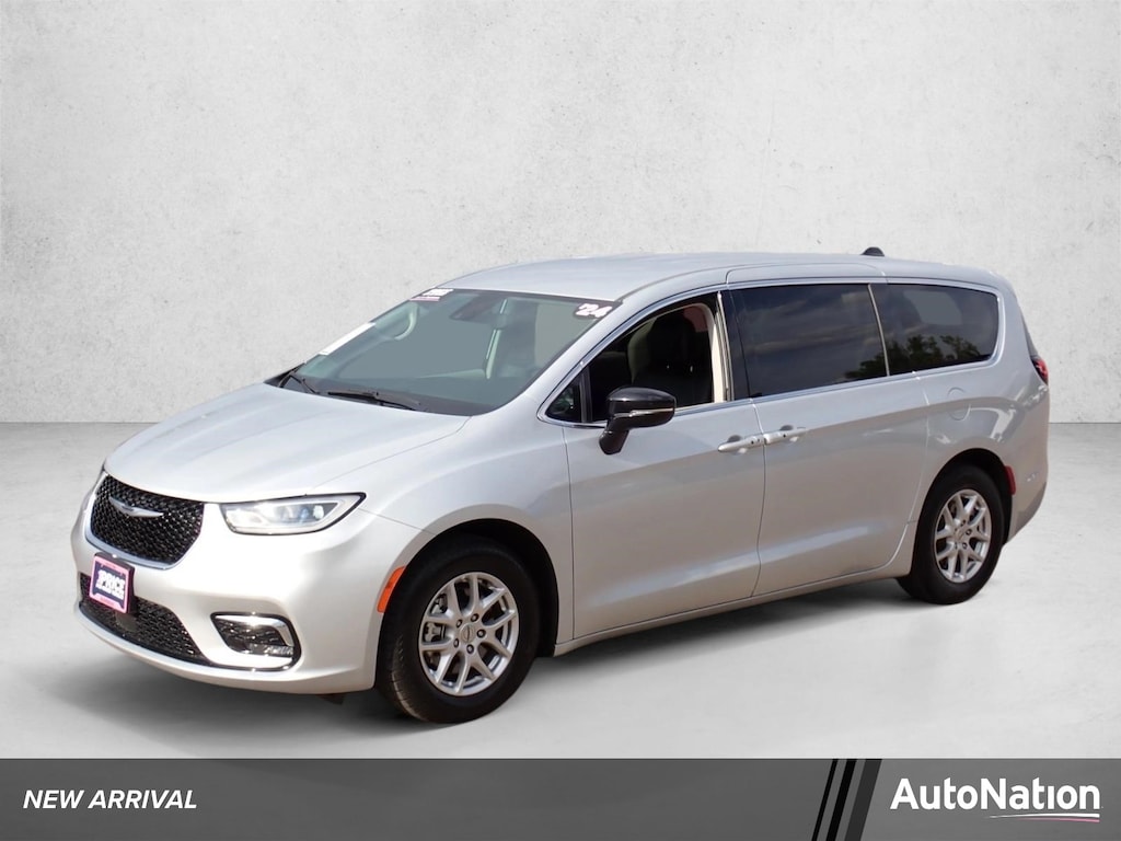 Used 2024 Chrysler Pacifica Touring L Van Passenger Van