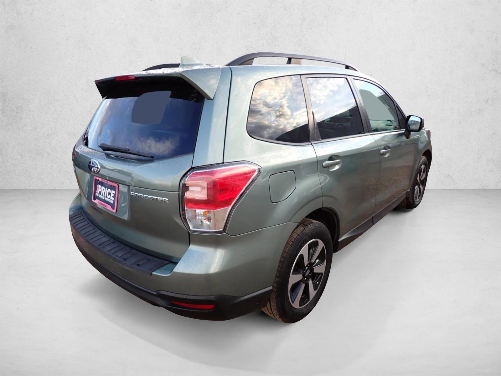 2018 Subaru Forester Premium photo 3
