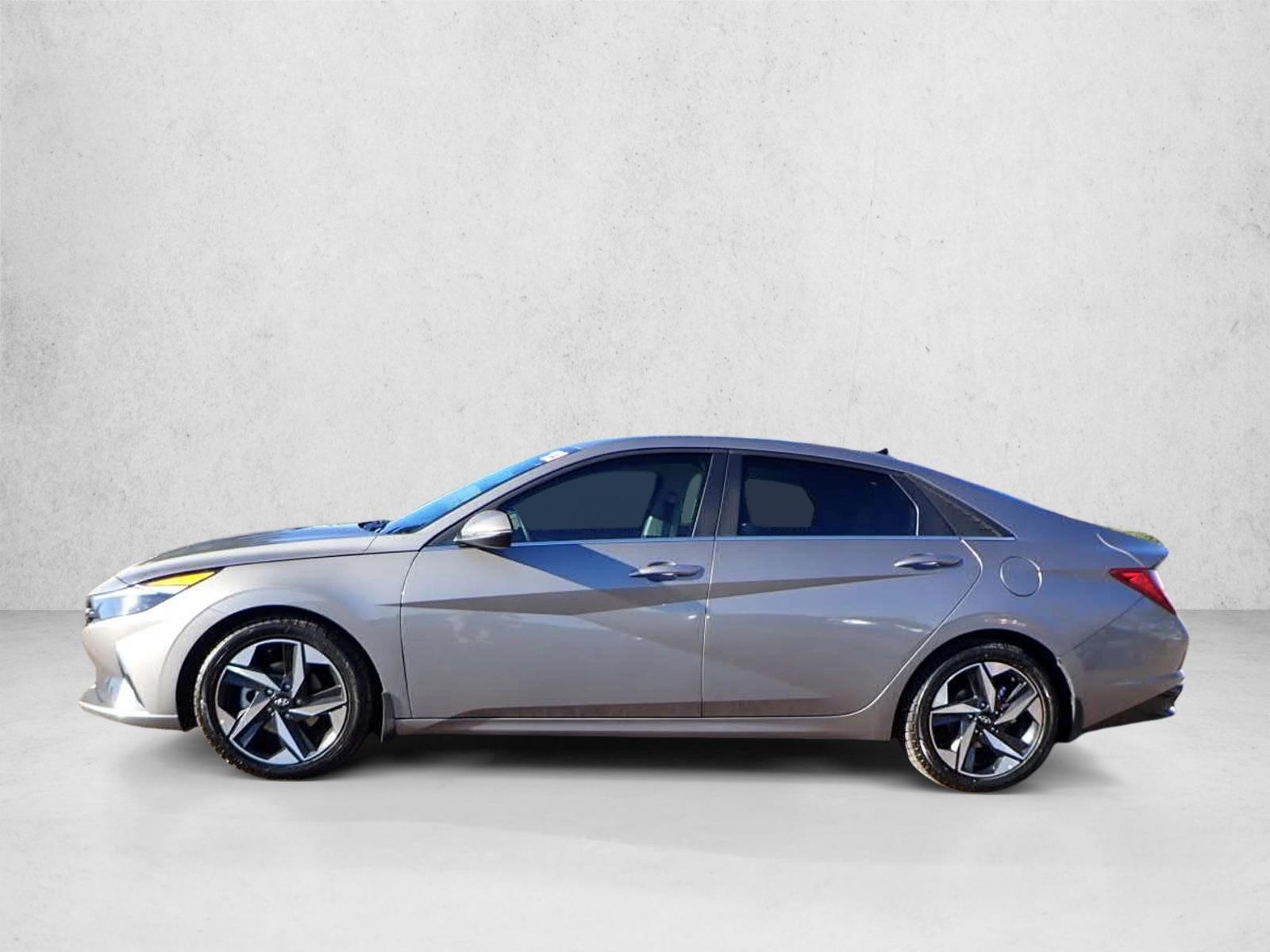 2023 Hyundai Elantra Limited photo 2