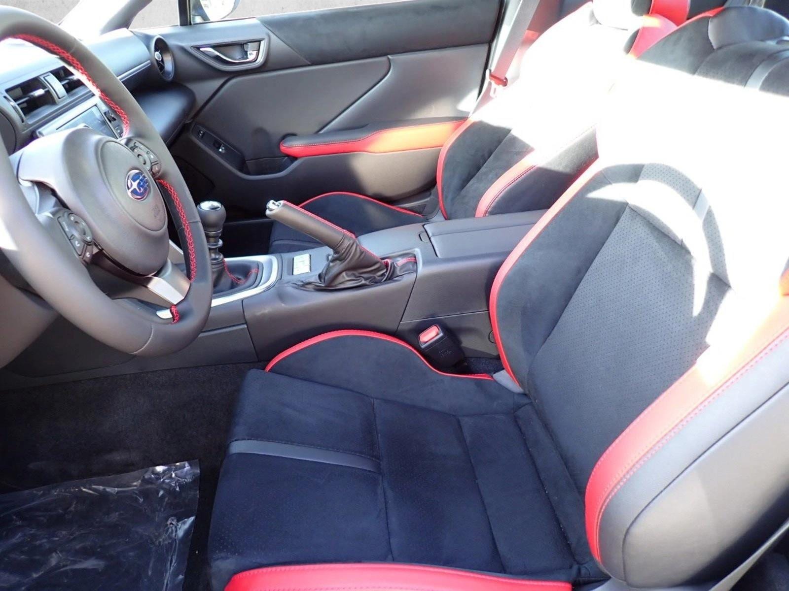 2025 Subaru BRZ Limited - Photo 9