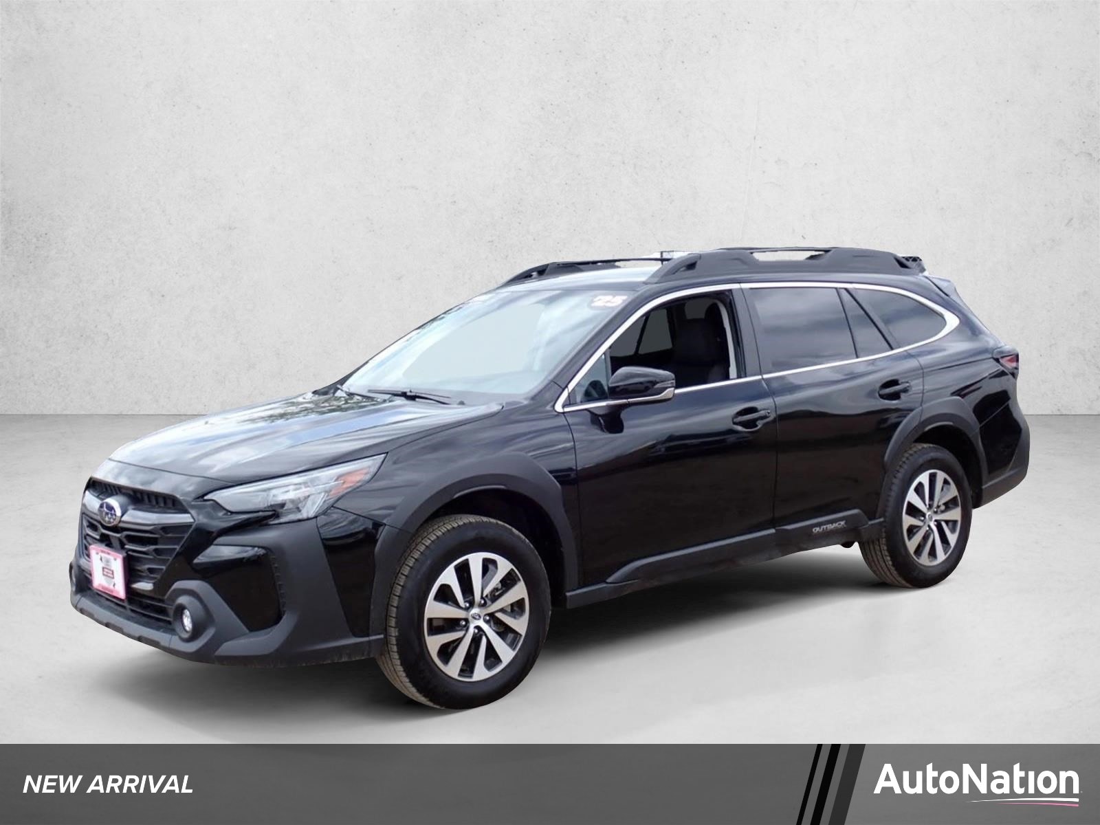 2025 Subaru Outback Premium's photo