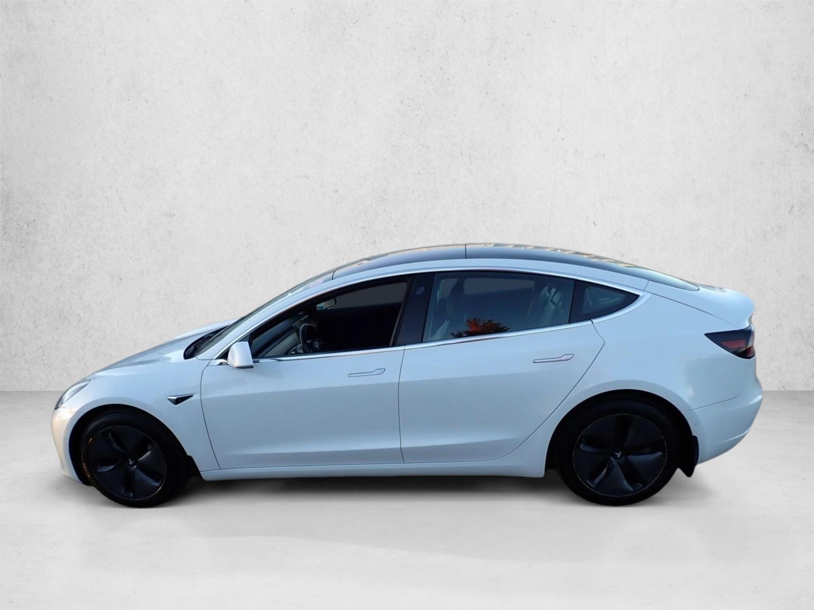 2018 Tesla Model 3 Long Range photo 2