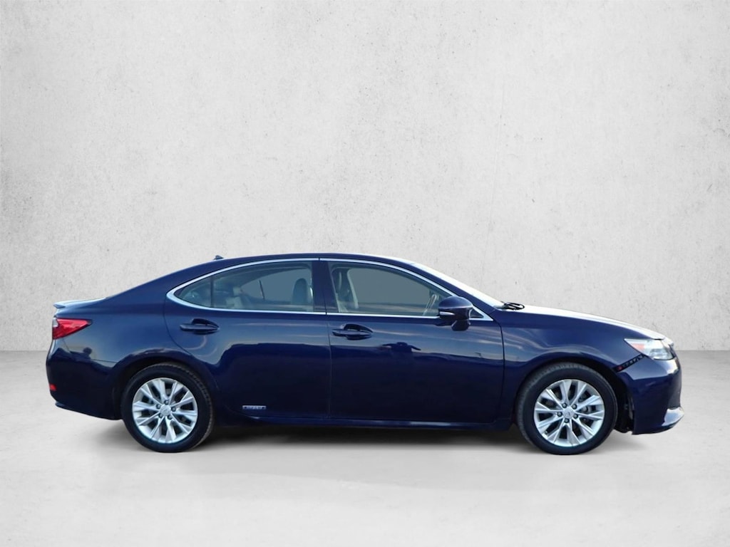 Used 2013 Lexus ES 300h Hybrid Sedan
