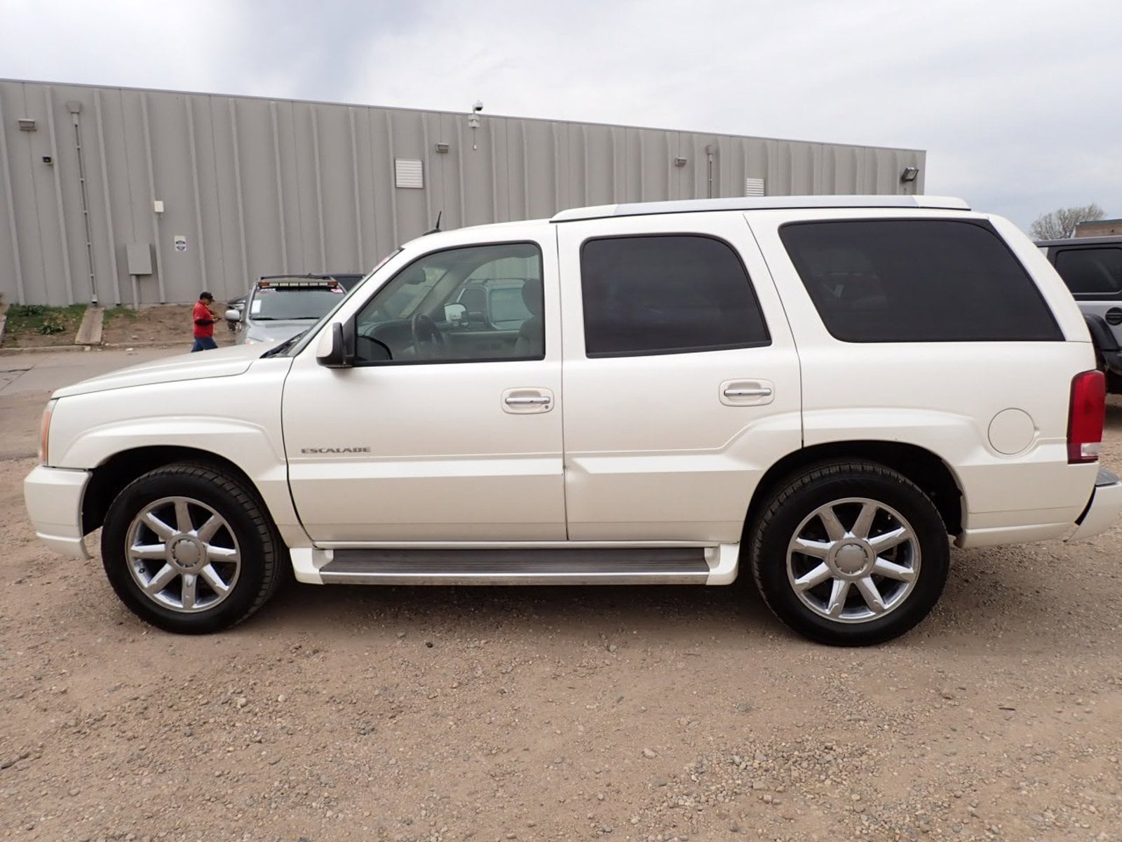 Used 2005 Cadillac Escalade Base with VIN 1GYEK63N55R161645 for sale in Centennial, CO