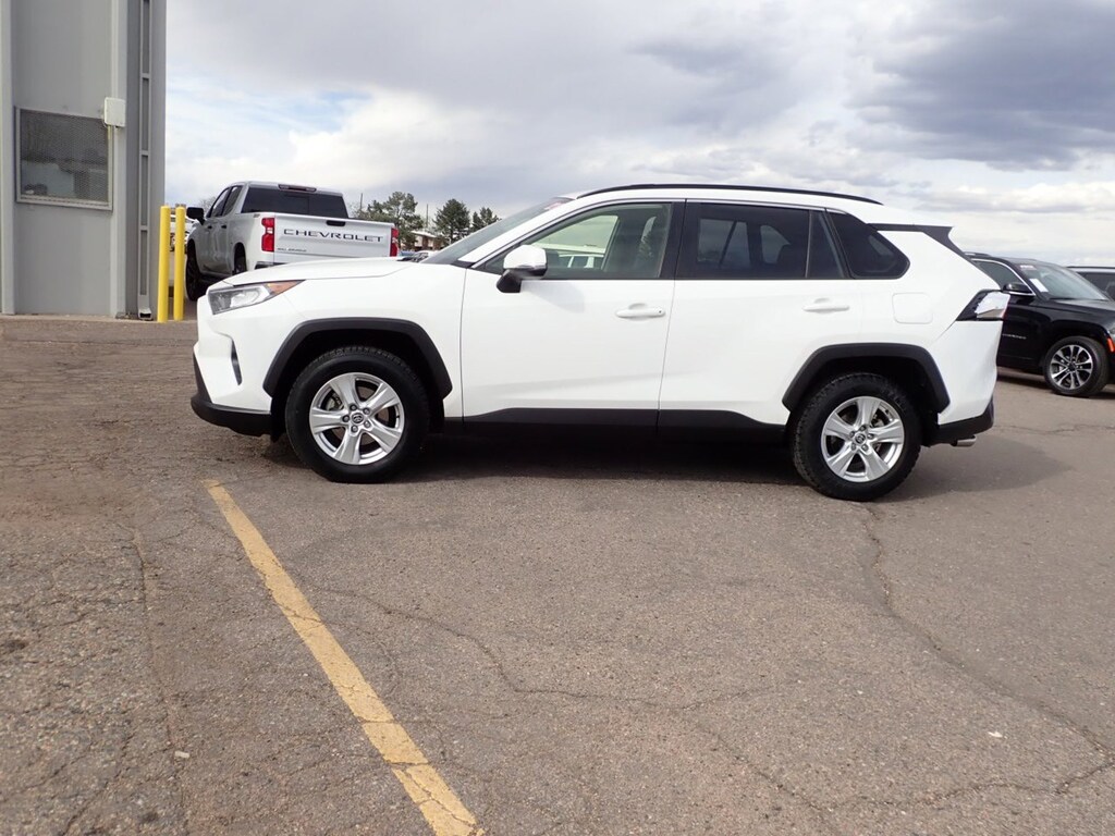 Used 2021 Toyota RAV4 XLE SUV