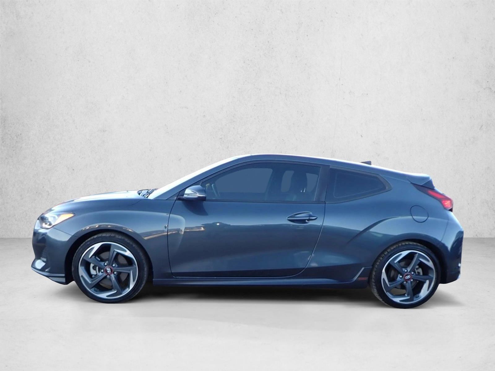 2019 Hyundai Veloster R-Spec Turbo Ultimate photo 2