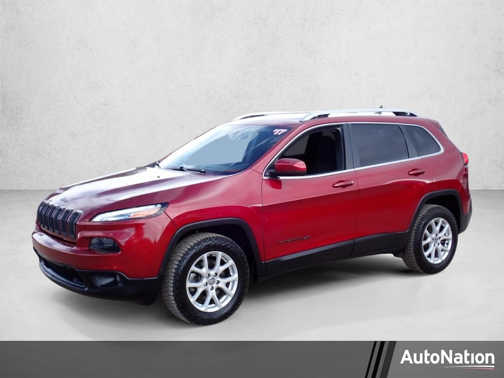 Used 2017 Jeep Cherokee Latitude SUV