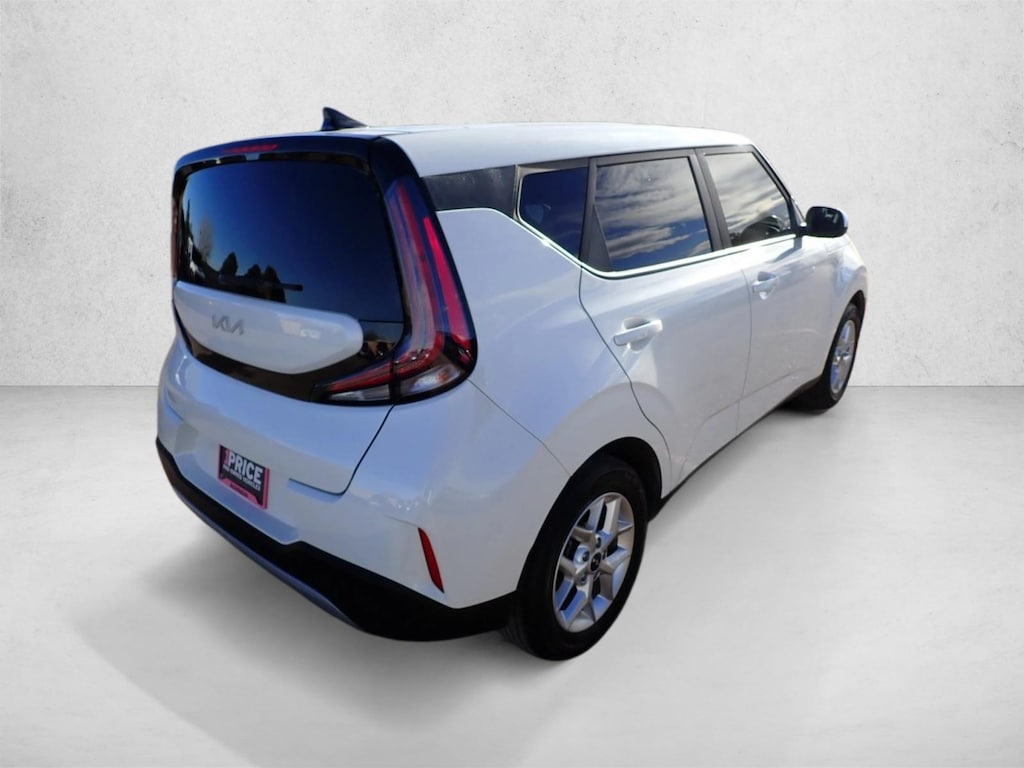 Used 2023 Kia Soul LX Hatchback