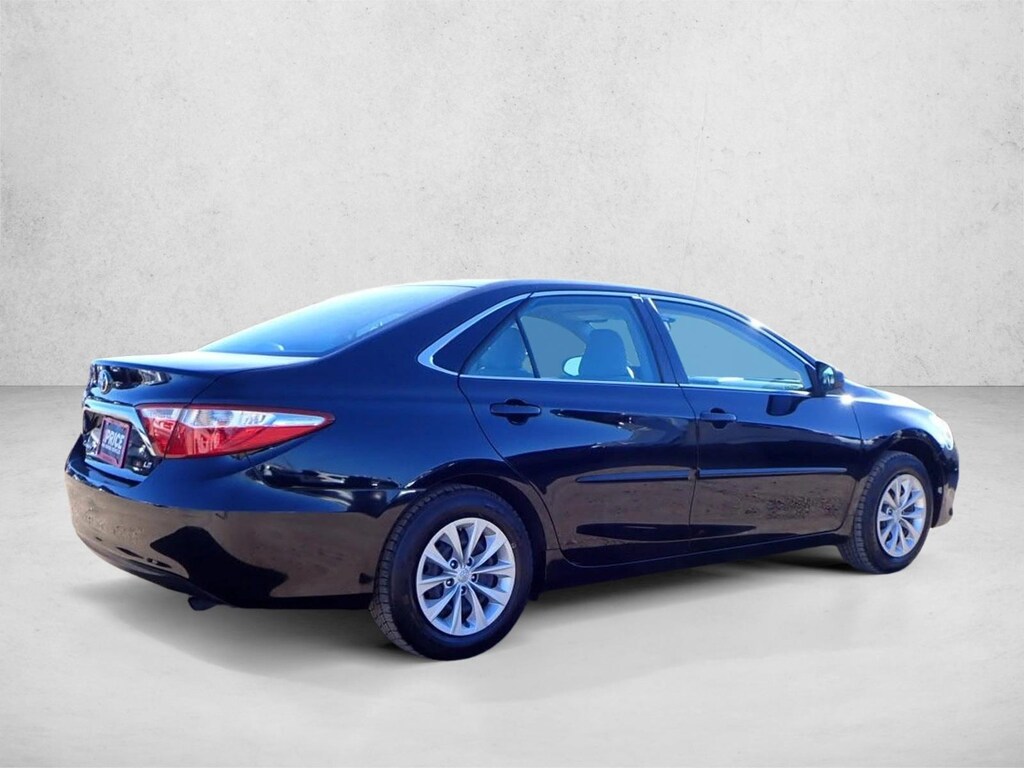 Used 2017 Toyota Camry LE Sedan