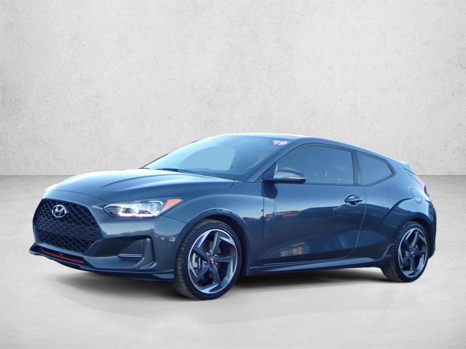 2019 Hyundai Veloster Base's photo