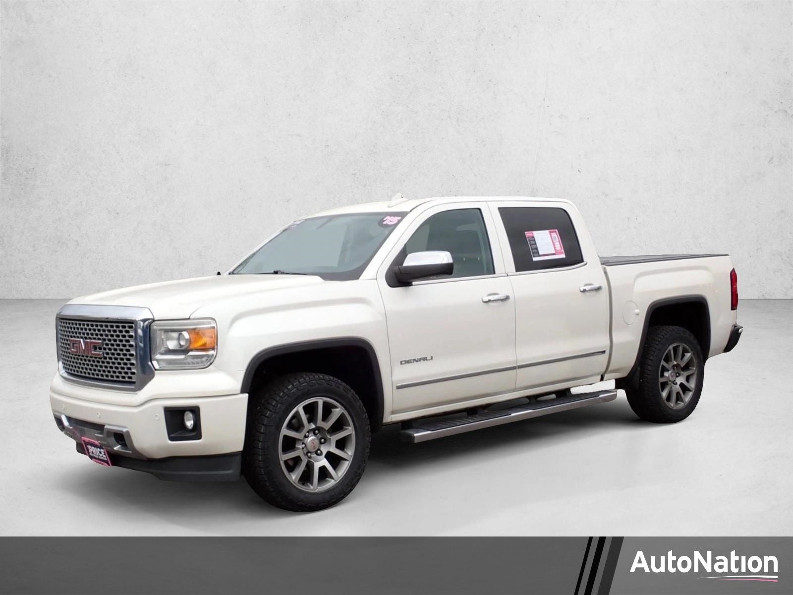 2015 GMC Sierra 4WD Crew Cab Short Box's photo
