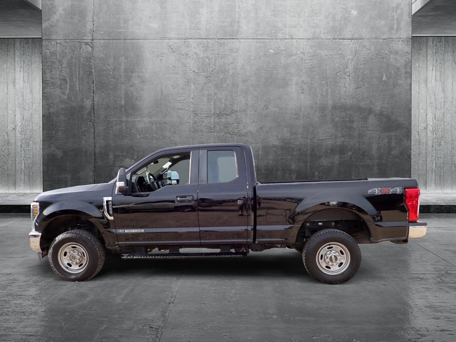 Used 2018 Ford F-250 Super Duty XL with VIN 1FT7X2BT5JEC91063 for sale in Centennial, CO