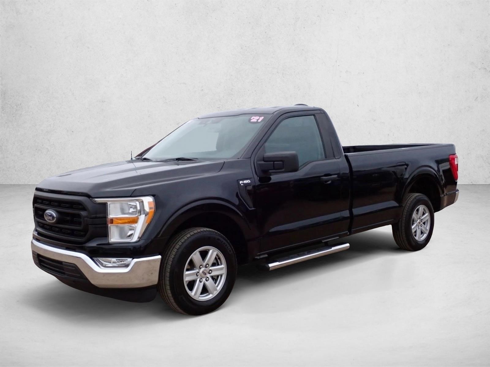 2021 Ford F-150 XL's photo