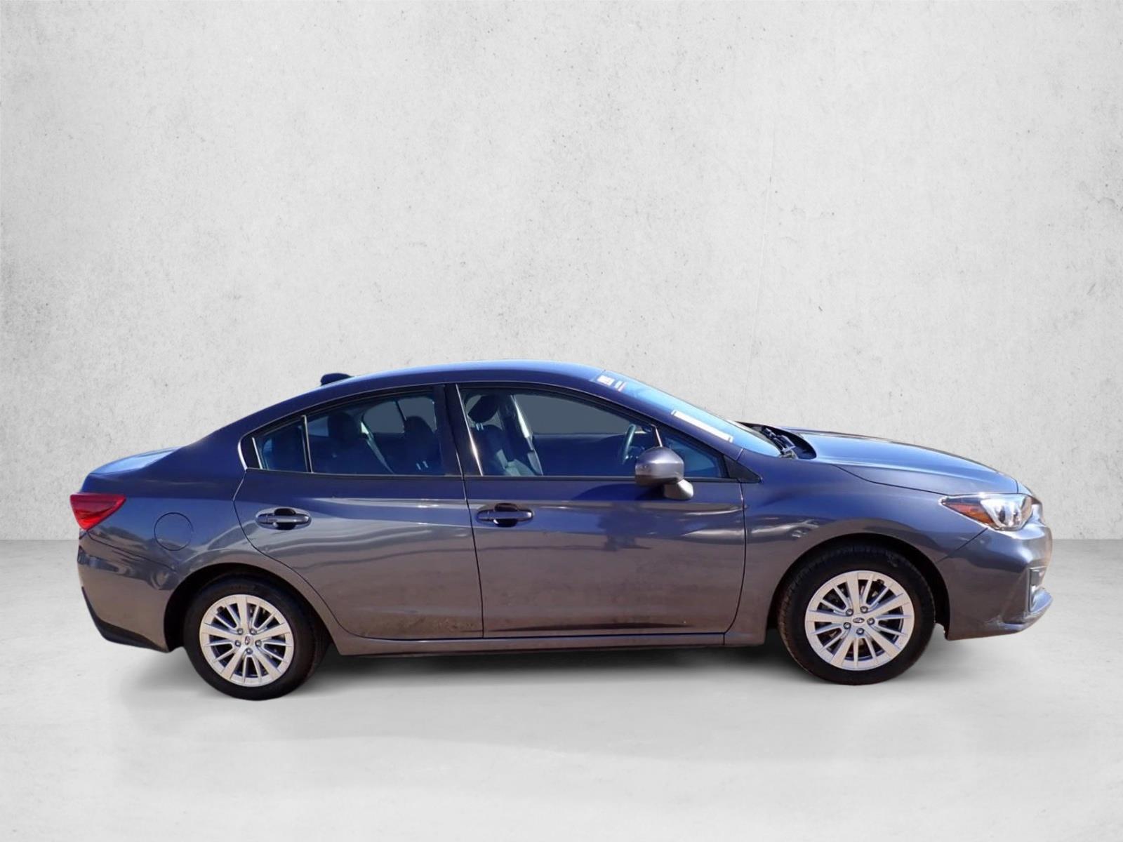 2017 Subaru Impreza Premium photo 3