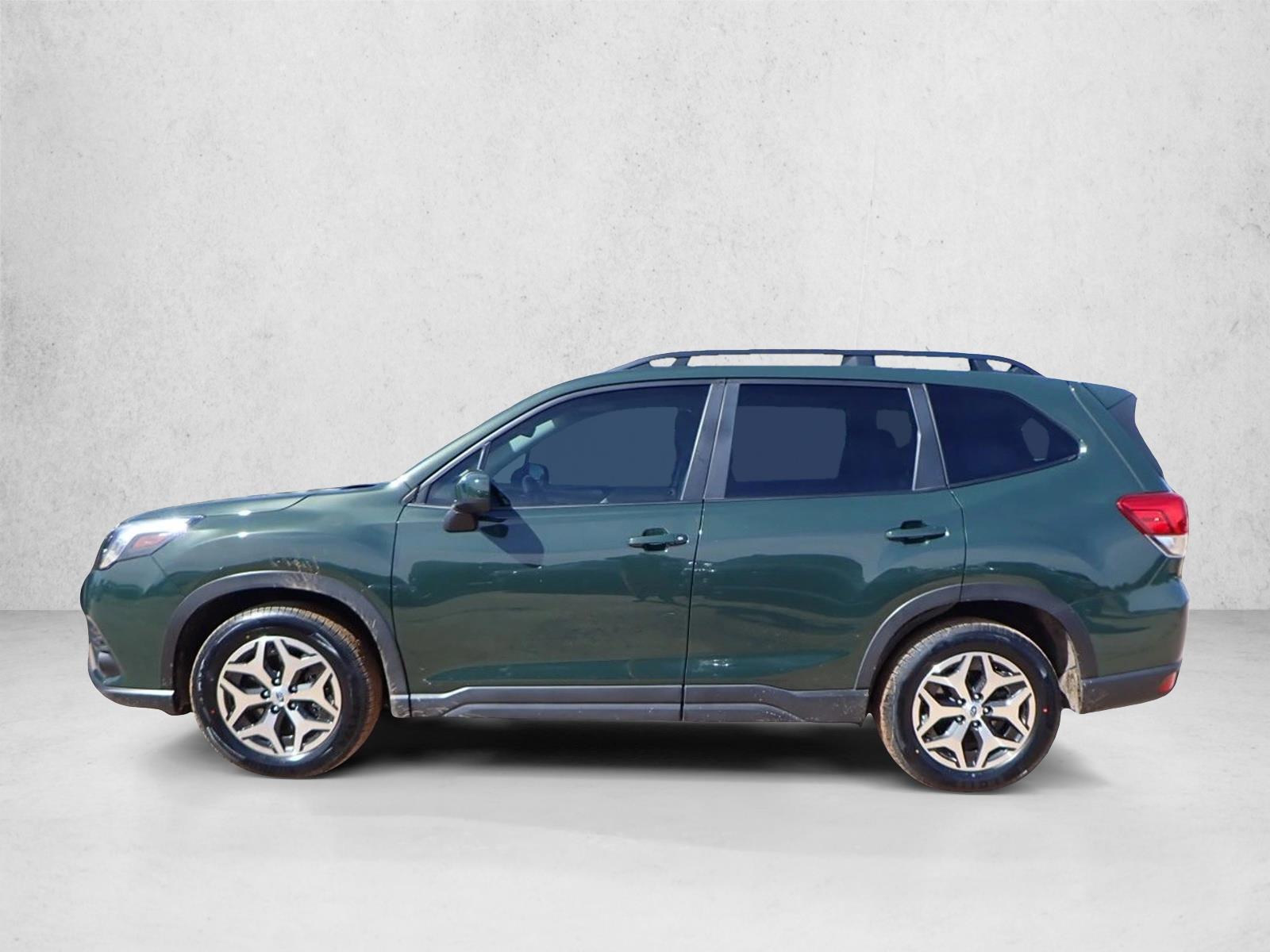 2023 Subaru Forester Premium photo 2