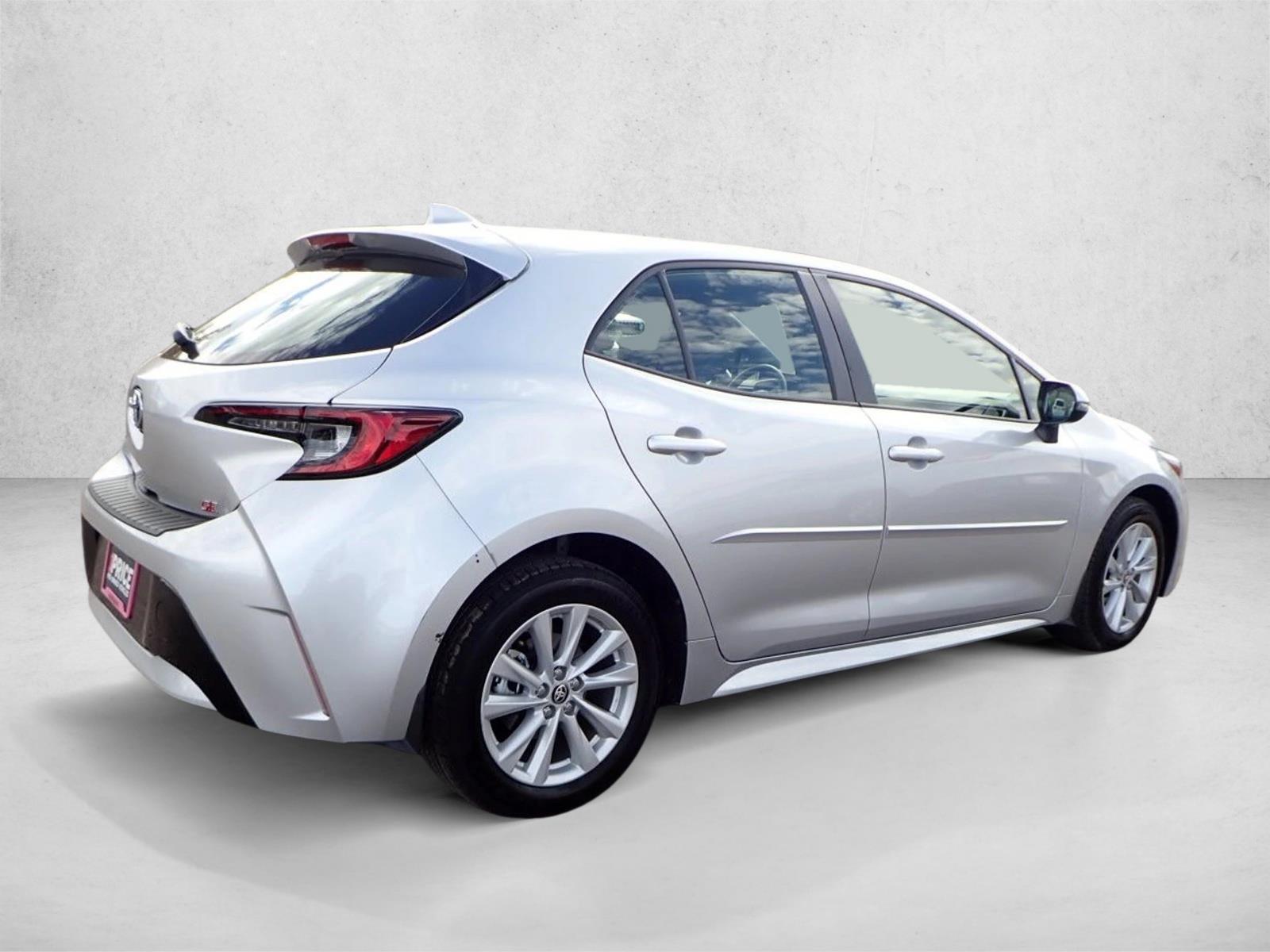 2023 Toyota Corolla SE photo 4
