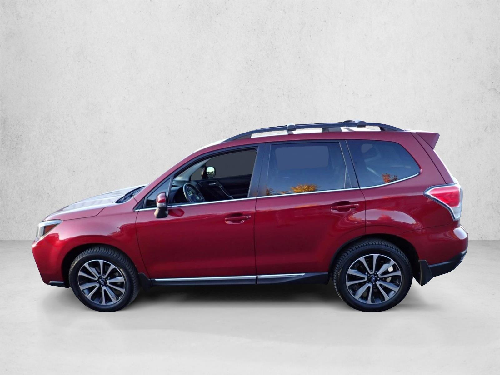 2017 Subaru Forester Touring photo 2