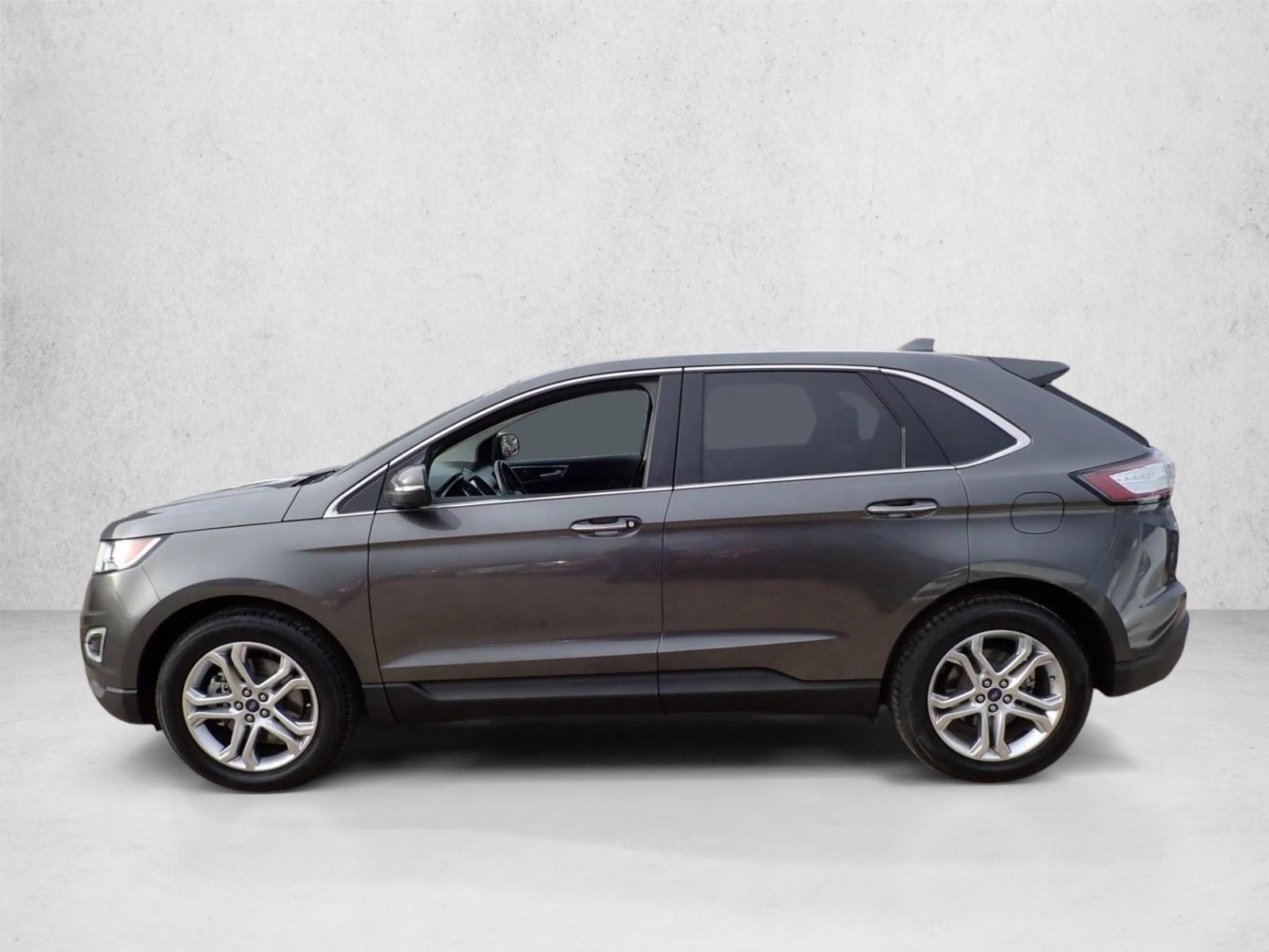 2018 Ford Edge Titanium photo 2