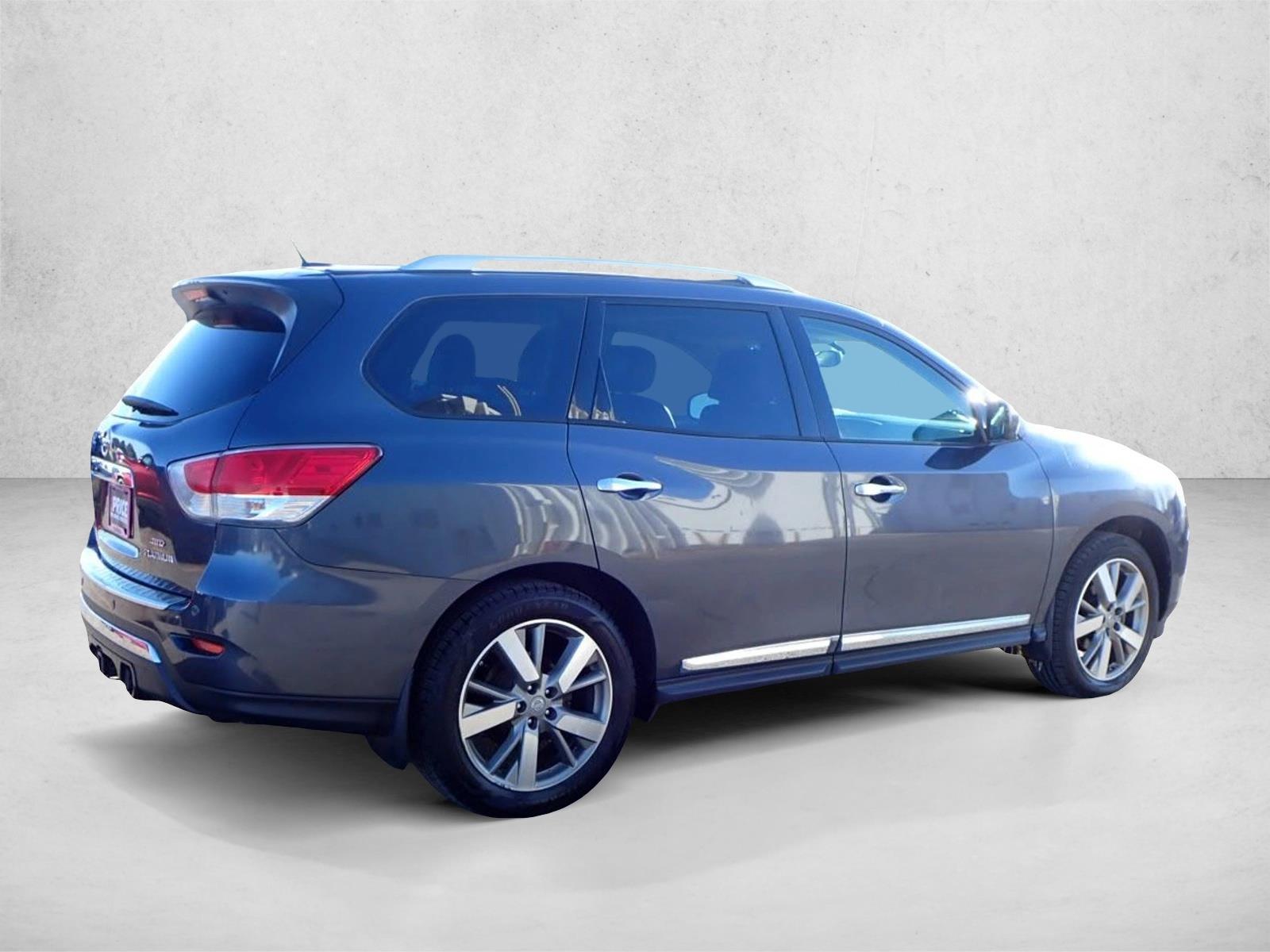 2014 Nissan Pathfinder Platinum photo 4