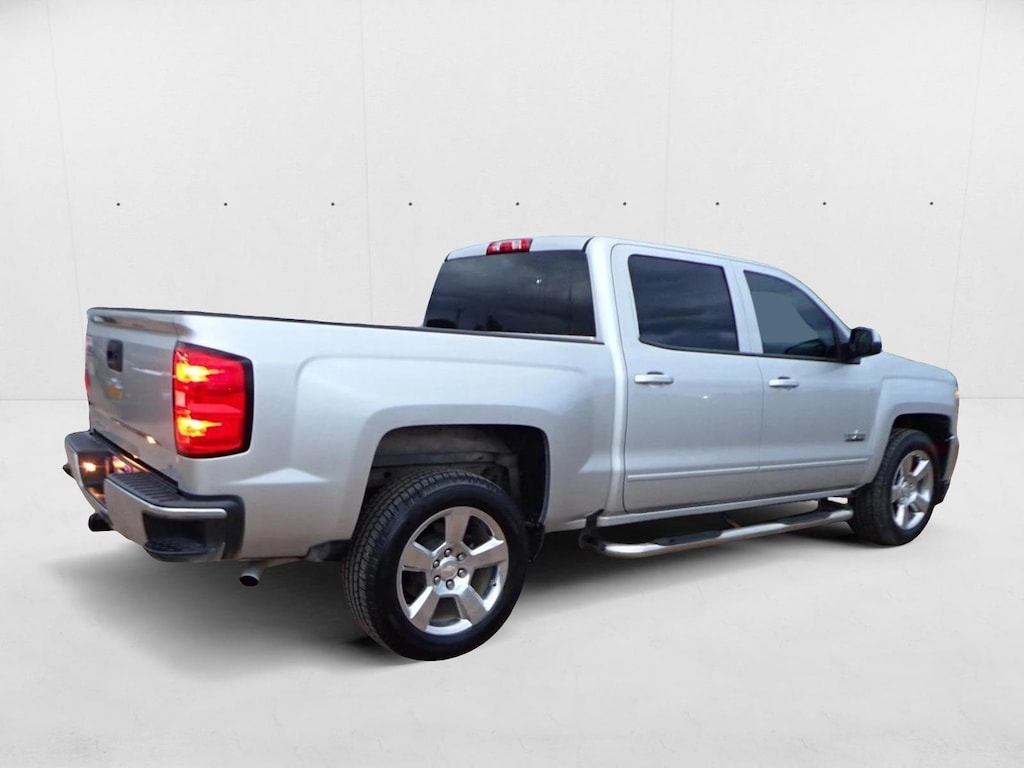 Used 2018 Chevrolet Silverado 1500 LT Truck Crew Cab