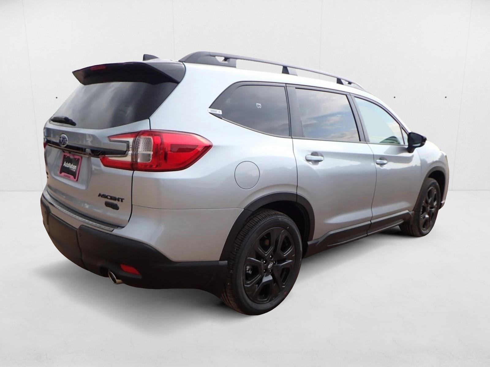 2025 Subaru Ascent Onyx Edition Touring photo 4