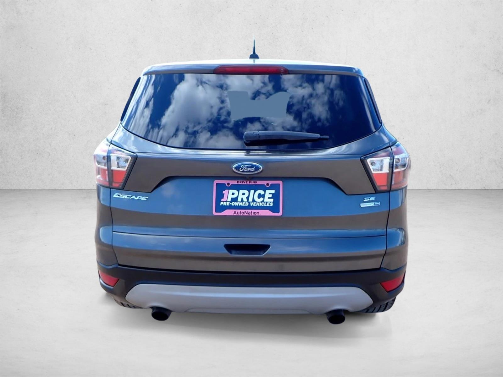 2017 Ford Escape SE photo 3