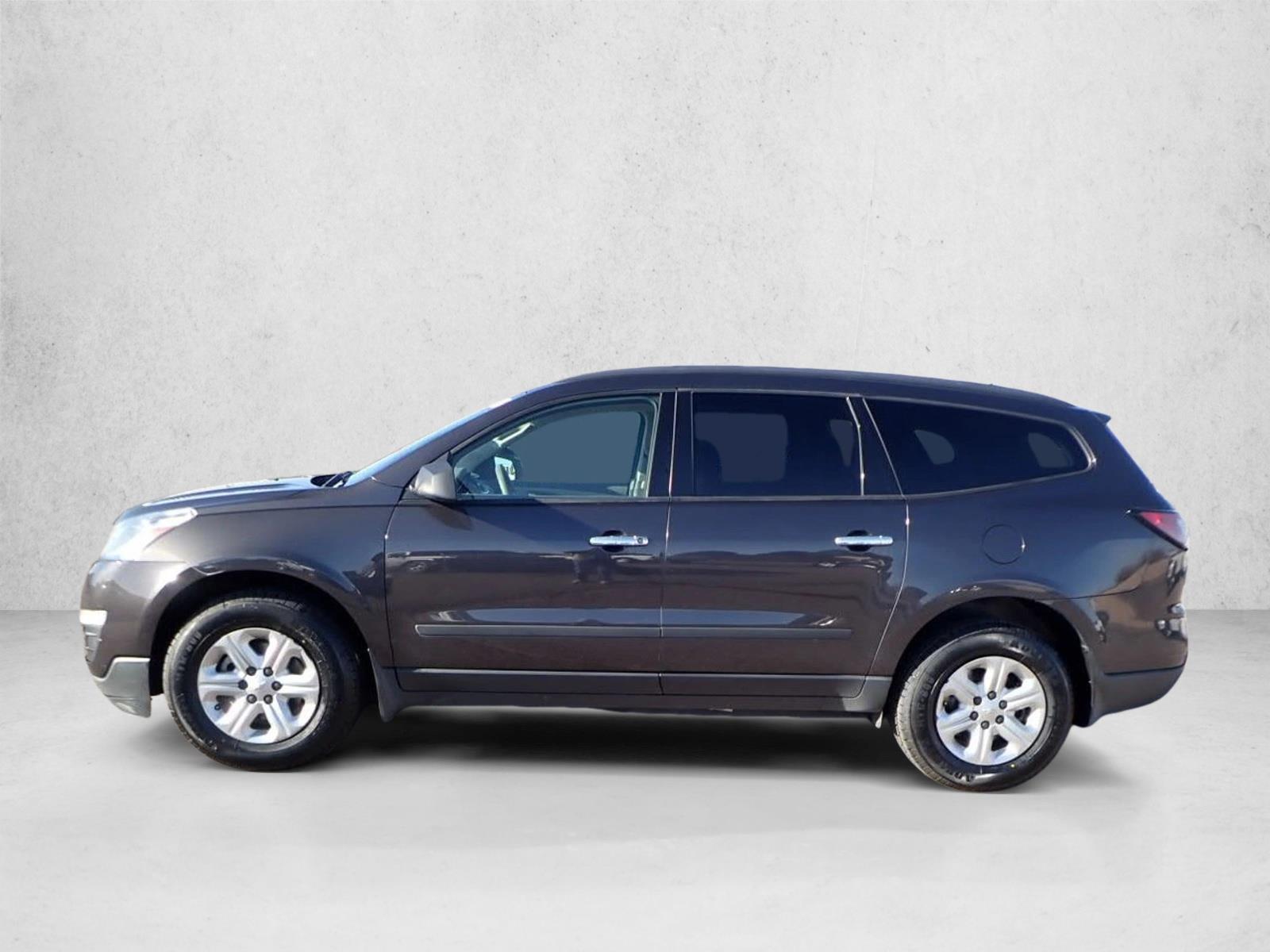 2015 Chevrolet Traverse LS photo 2