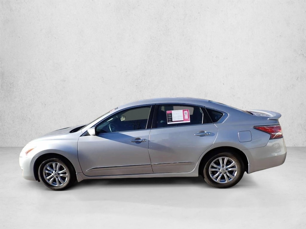 Used 2015 Nissan Altima 2.5 S Sedan