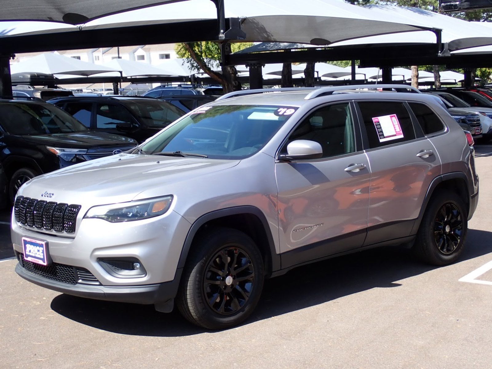 Used 2019 Jeep Cherokee Latitude Plus with VIN 1C4PJMLB2KD195210 for sale in Centennial, CO