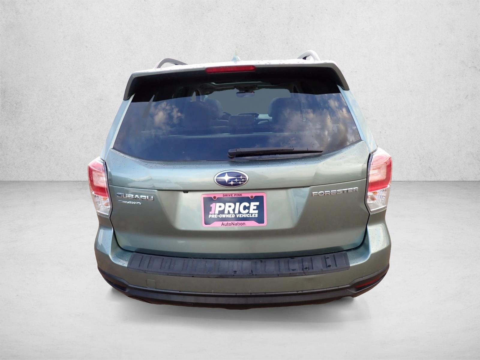 2018 Subaru Forester Premium photo 2