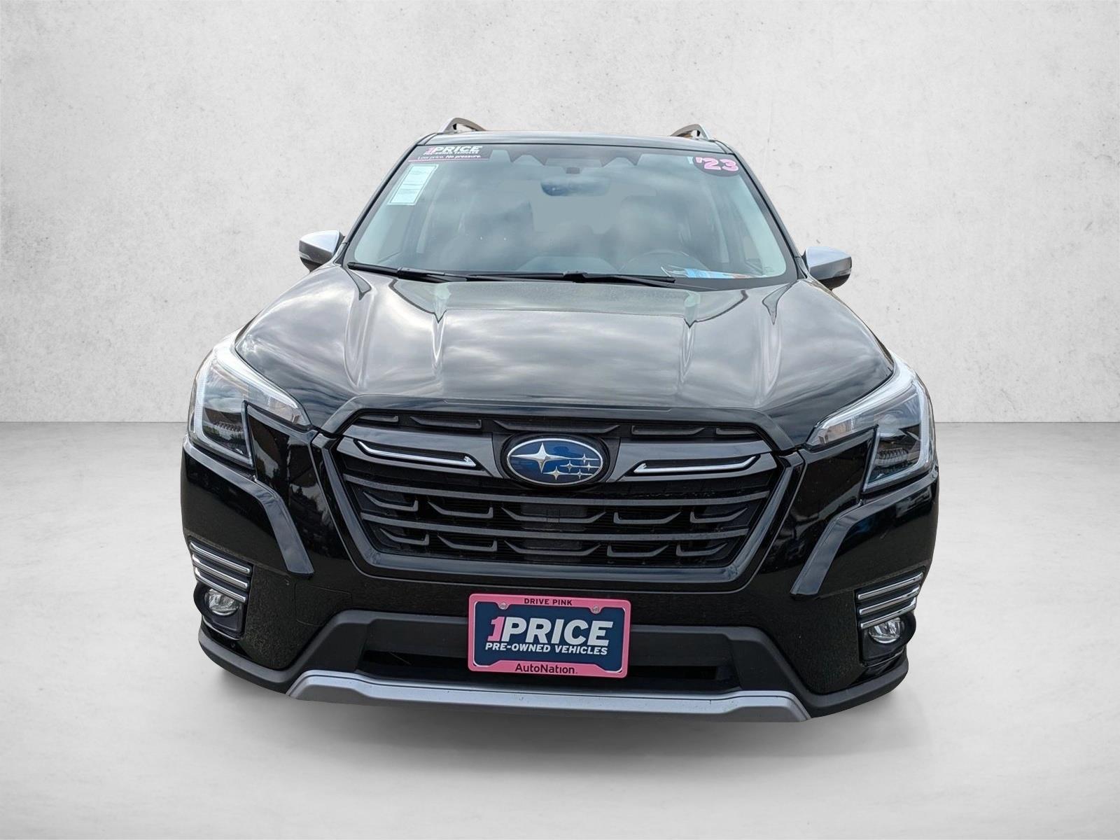 2023 Subaru Forester Touring photo 2