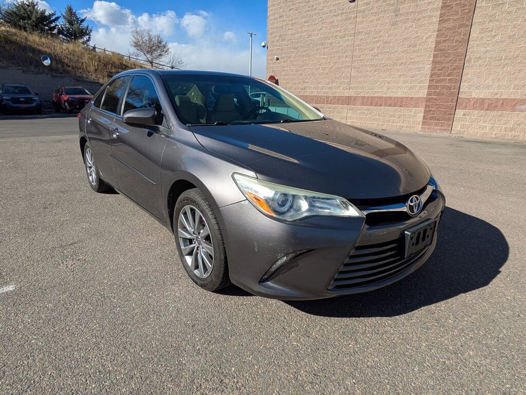Used 2015 Toyota Camry XLE Sedan