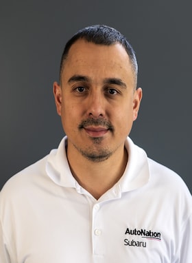 Staff member Noel Estrada from ID_2df259680aa6